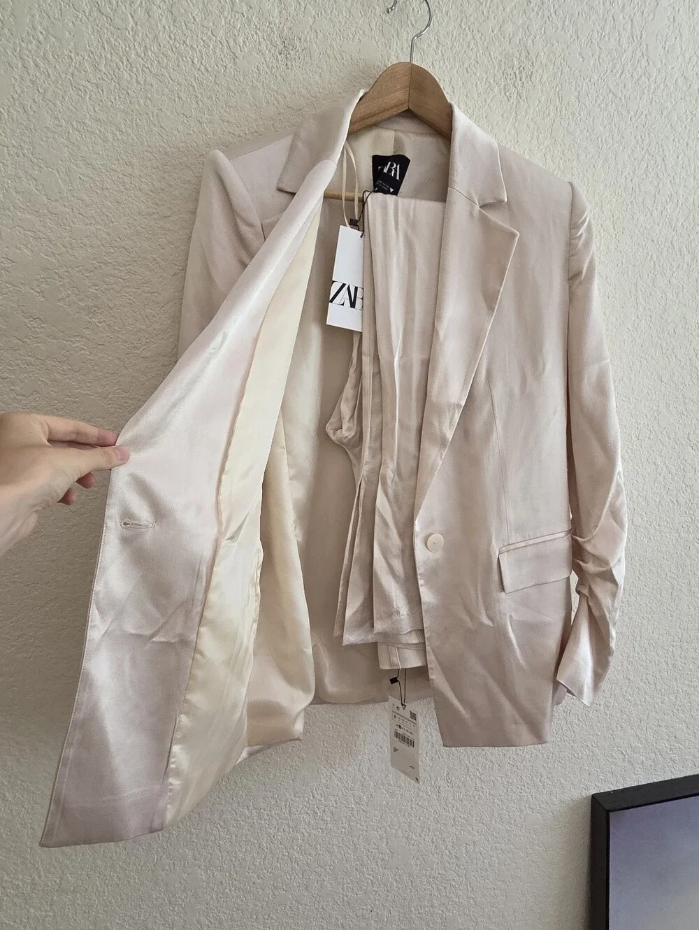 Zara Set 2 pc Matching Satin Effect Blazer and Pants Cream Size XS/S - Picture 13 of 13